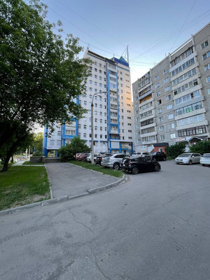 Снять  помещение свободного назначения